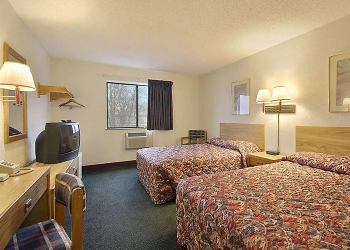 Super 8 By Wyndham Wyoming Motel Rawlins