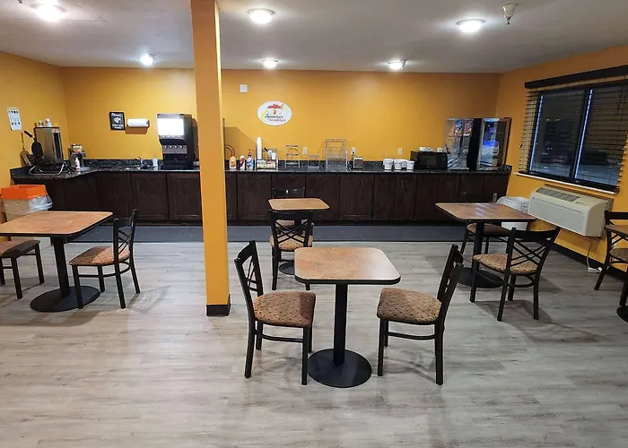 Super 8 By Wyndham Wyoming 2*