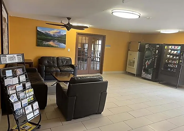 Super 8 By Wyndham Wyoming Motel 2*