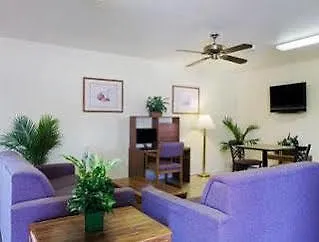 Super 8 By Wyndham Wyoming Motel 2*