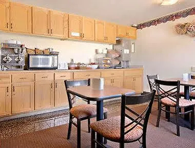Super 8 By Wyndham Wyoming Motel